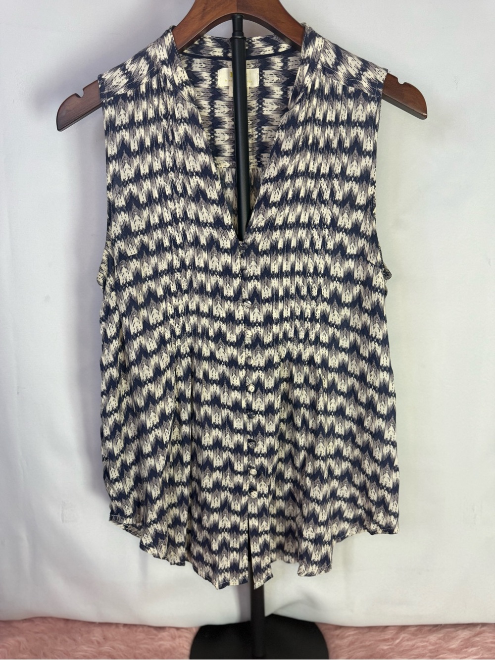 Maeve for Anthropologie - Sleeveless Navy & Cream Boho V-Neck Top - Size S